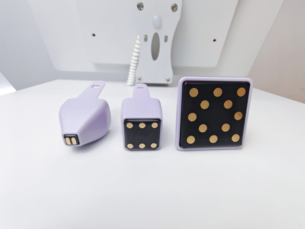 BA-MN23-golden microneedles