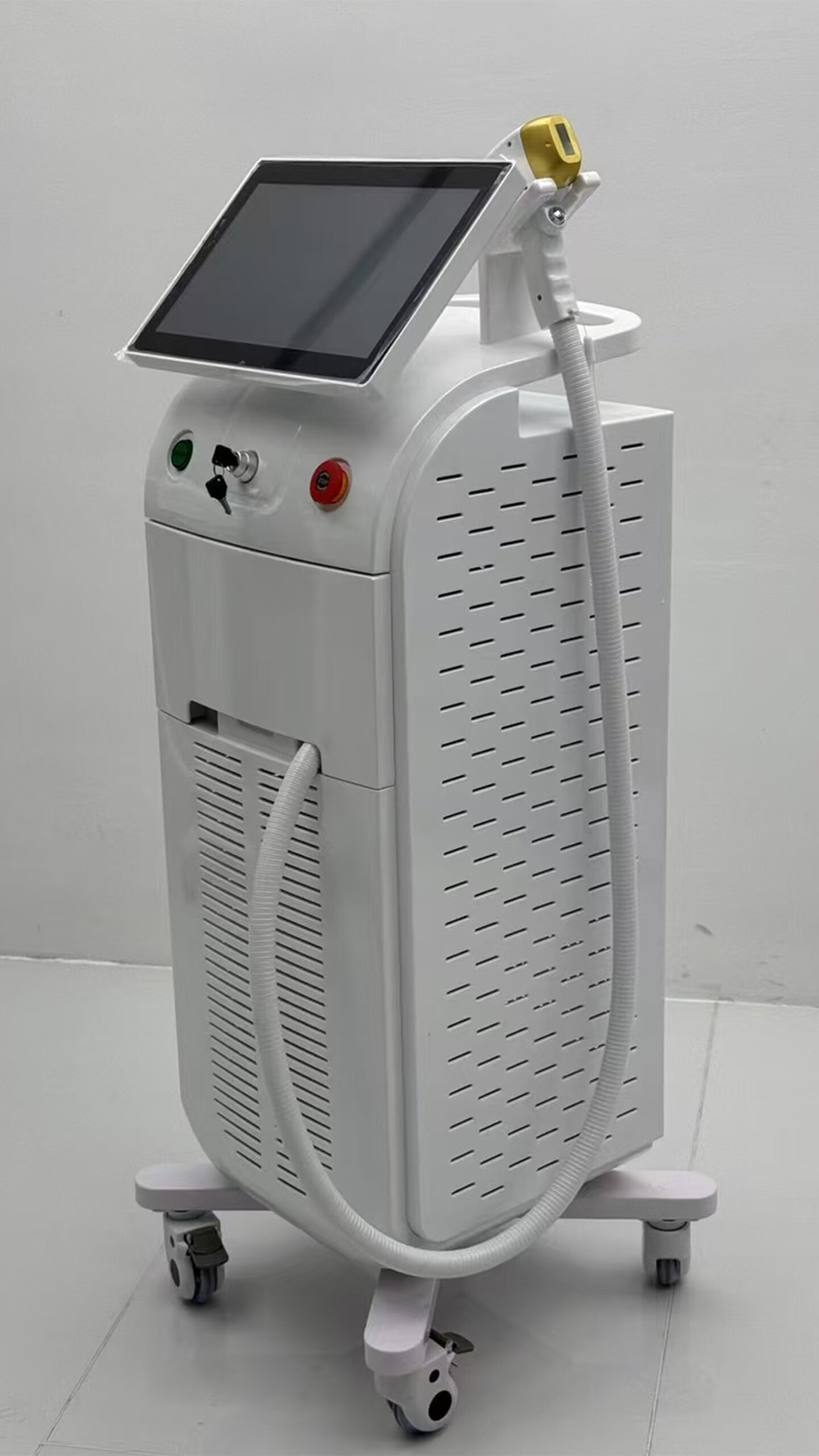 soprano titanium ice machine