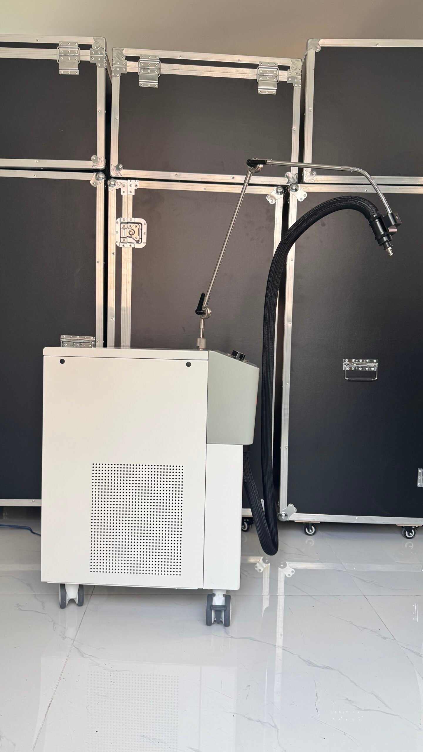 Skin air cooling machine