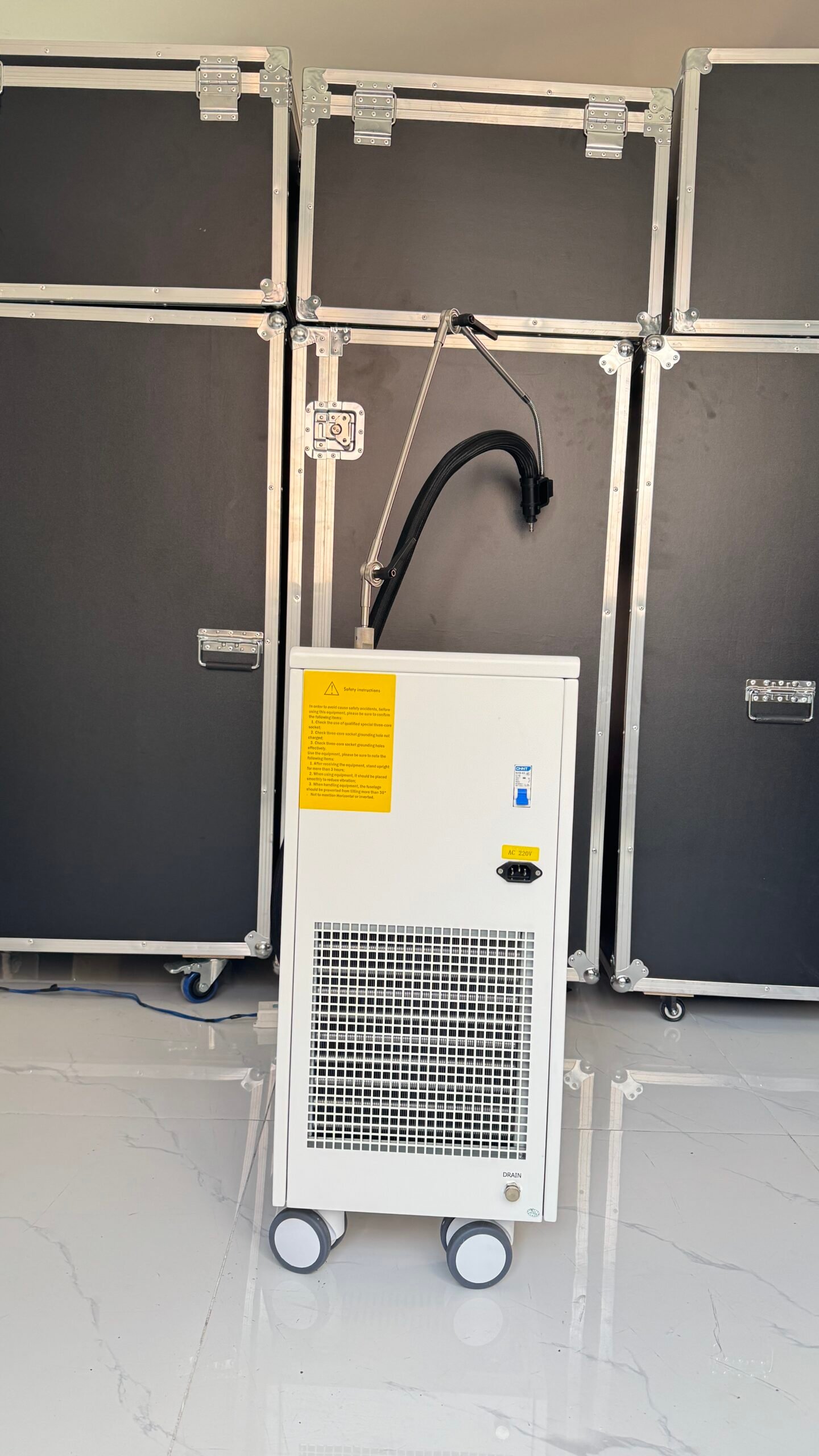 Skin air cooling machine