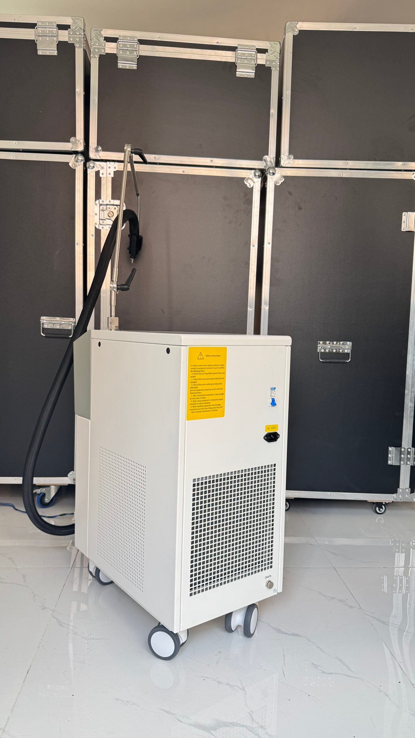 Skin air cooling machine