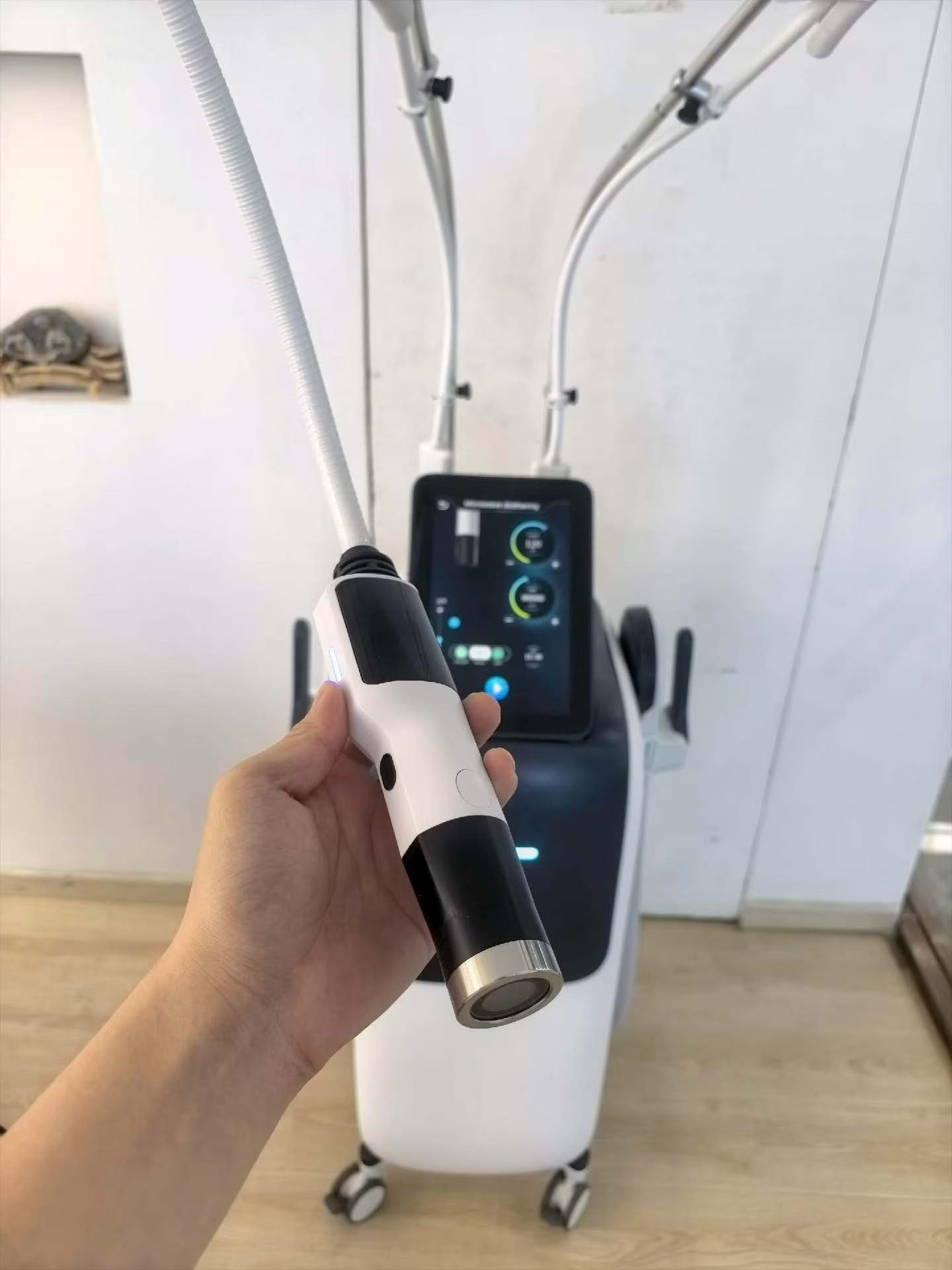 BA-ES32 2 in 1 Coolwave Magnetic Stimulation Machine real shots (5)